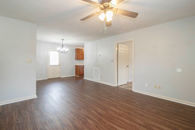 Building Photo - 3256 N Senseney Cir