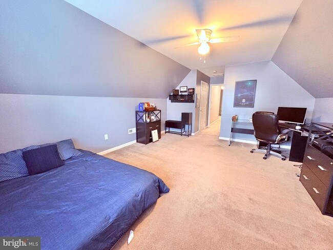 Building Photo - 39 Wild Rose Dr