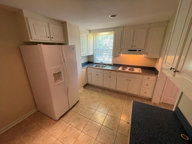 Building Photo - 510 Stonebrook Farms Dr