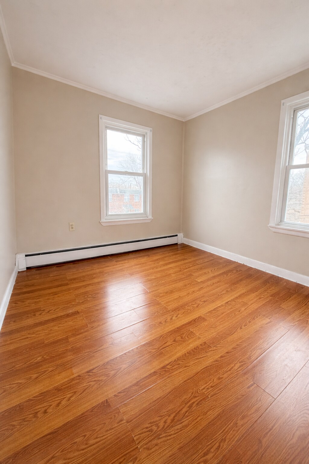 Building Photo - 3933 James St