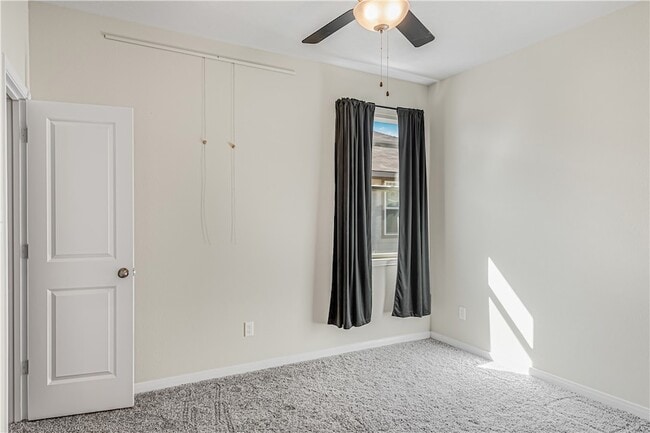 Building Photo - 411 Ft Dix Ln