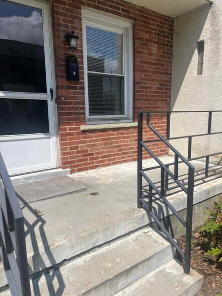 Primary Photo - 1355 Ida Ave