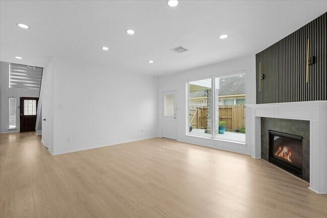 Building Photo - 3307 Single Ridge Way