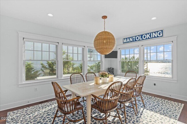 Building Photo - 1200 Bay Ave