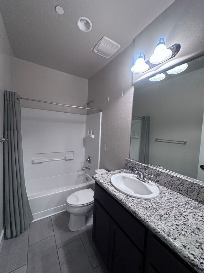 Building Photo - Spacious Tulare home coming soon!