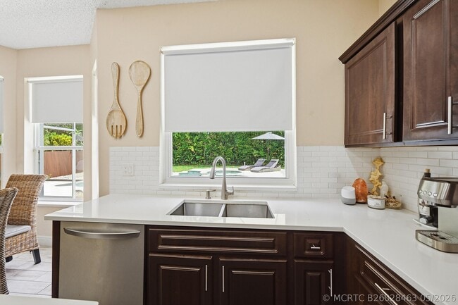 Building Photo - 15073 Oak Chase Ct