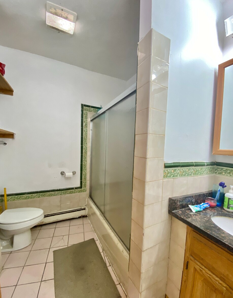 Building Photo - 526 Harvard St