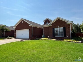Building Photo - 15110 Lakeside Trail SW