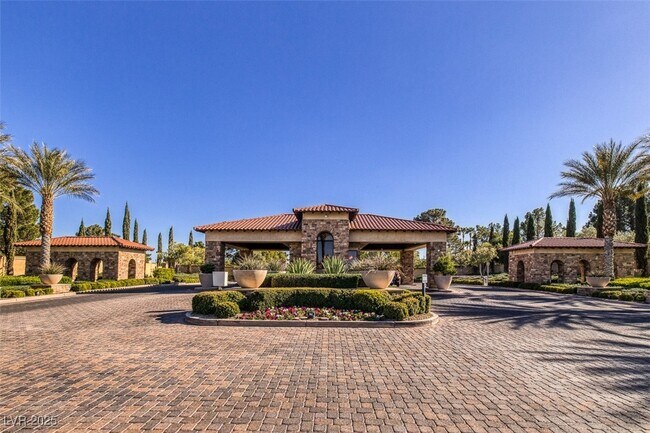 Building Photo - 7277 Mission Hills Dr