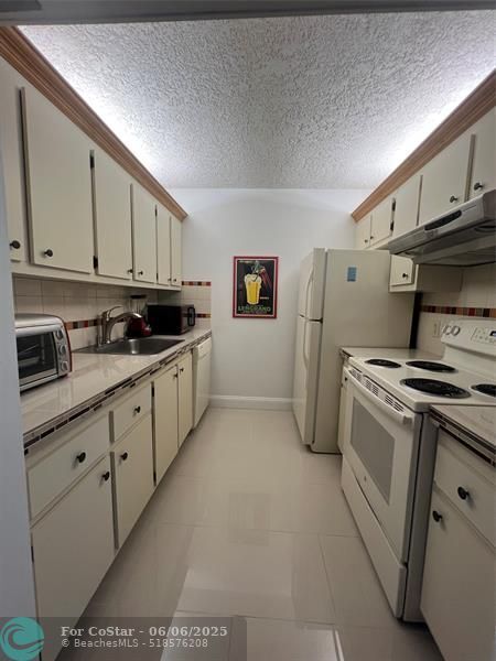 Building Photo - 1301 SW 134th Way