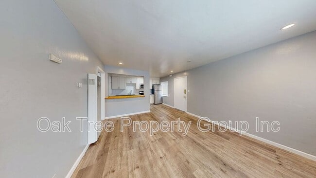 Building Photo - 824 15th St