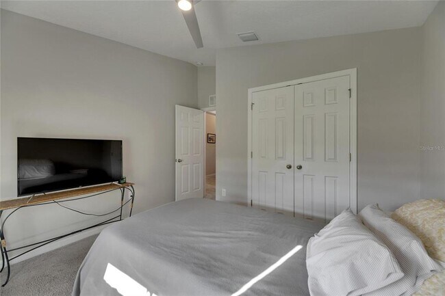 Building Photo - 12696 Tannencrest Dr