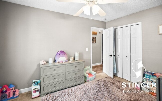 Building Photo - 16 Brindlewood Dr