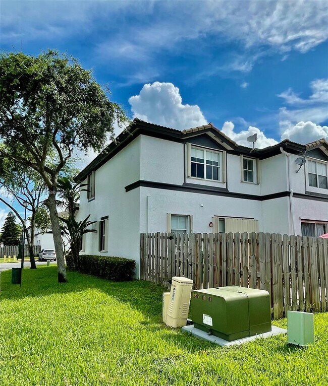 Building Photo - 11652 NW 77th Terrace