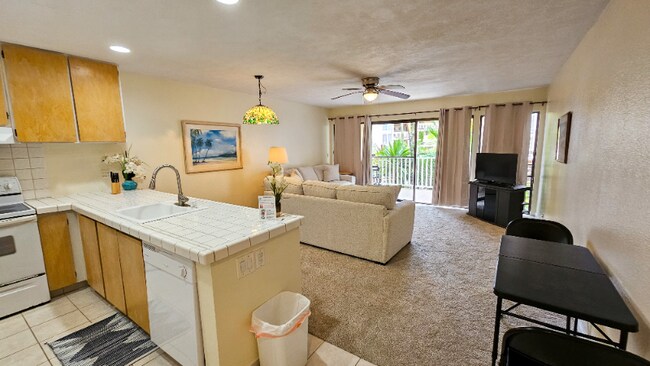 Building Photo - 75-6002-6002 Ali‘i Dr