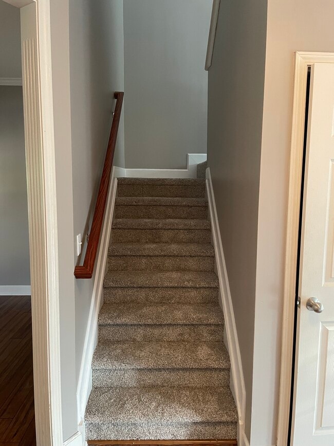 Building Photo - 940 Sunny Slope Trace