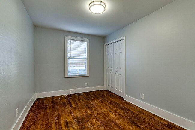 Building Photo - Spacious 4 Bed/ 3.5 Bath Home in Madison w Detached Office and Full Bath, 2 Car Garage, 1/2 acres...