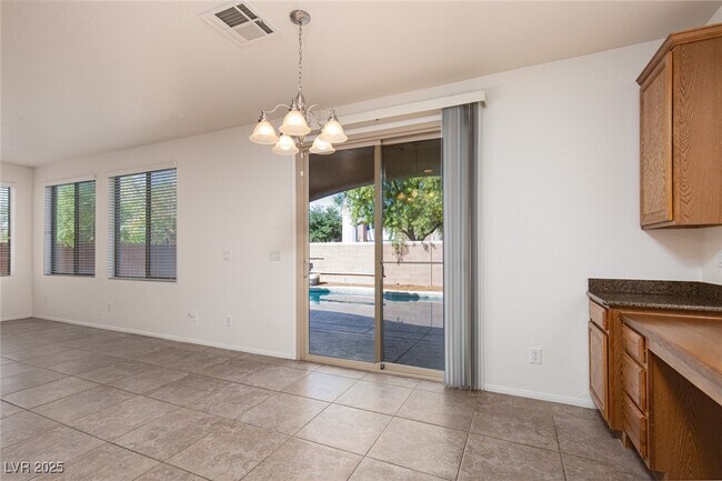 Building Photo - 5945 Gold Horizon St