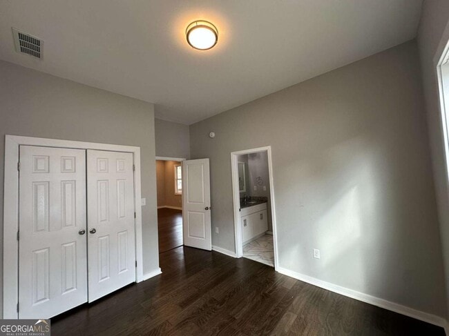 Building Photo - 1536 Montreat Ave SW