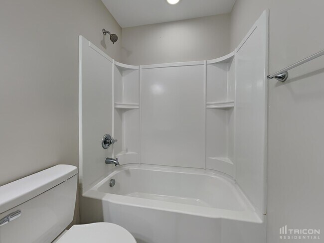 Building Photo - 364 Eastfair Dr