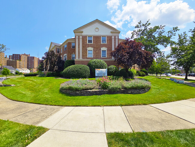 Building Photo - Colony Apartments