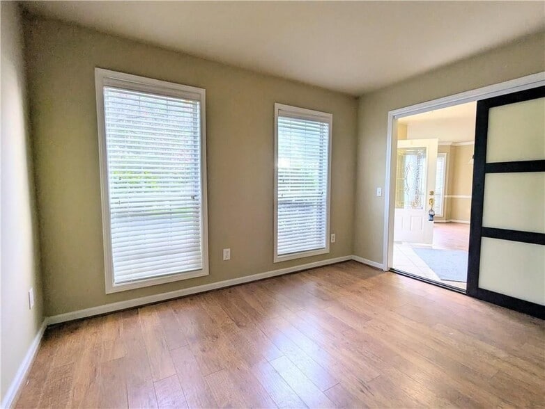 Building Photo - 830 Meadowsong Cir