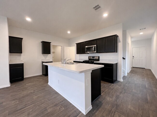 Building Photo - 14918 Cypress Holw Dr