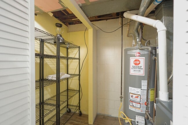 Building Photo - Cozy 1 BR/1 BA Apartment in Severna Park!