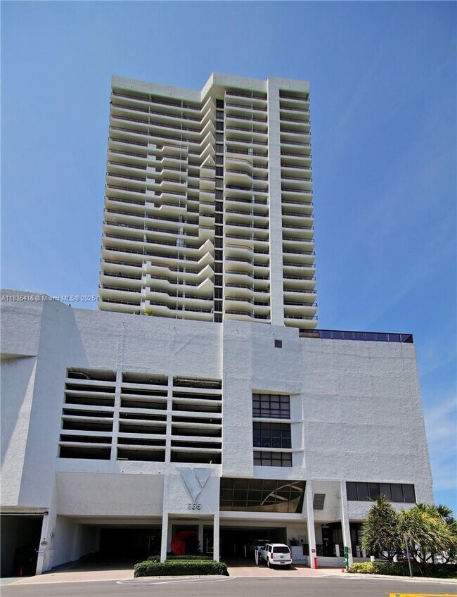 Building Photo - 555 NE 15th St