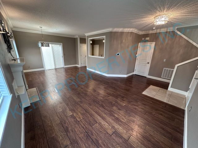 Building Photo - FREE RENT! Charming 3-Bedroom Retreat with Stunning Views on Shore View Dr!