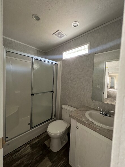 Building Photo - 518 McManus St