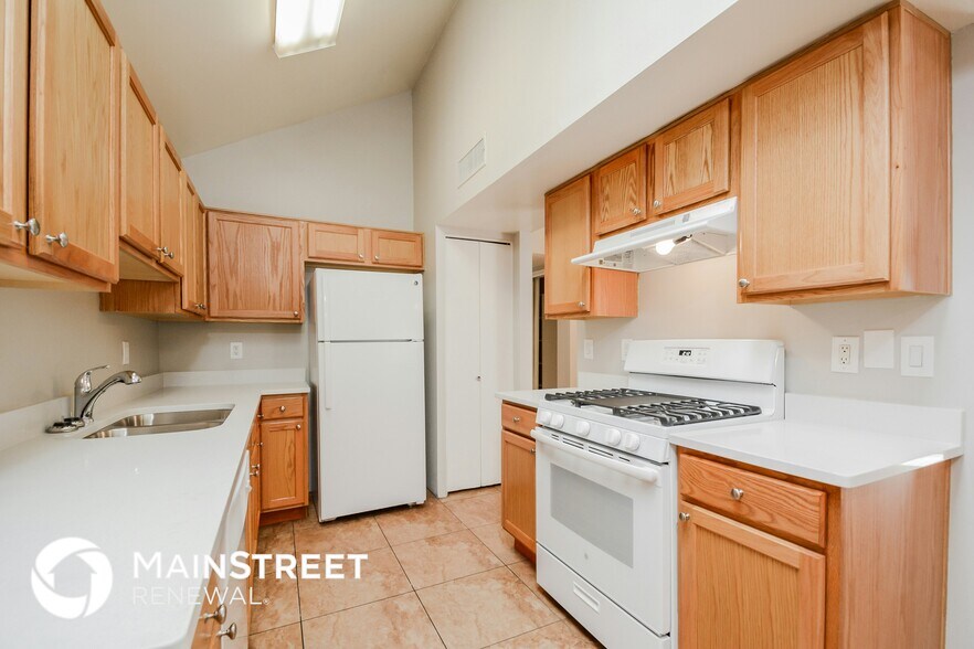 Building Photo - 185 W Virginia St