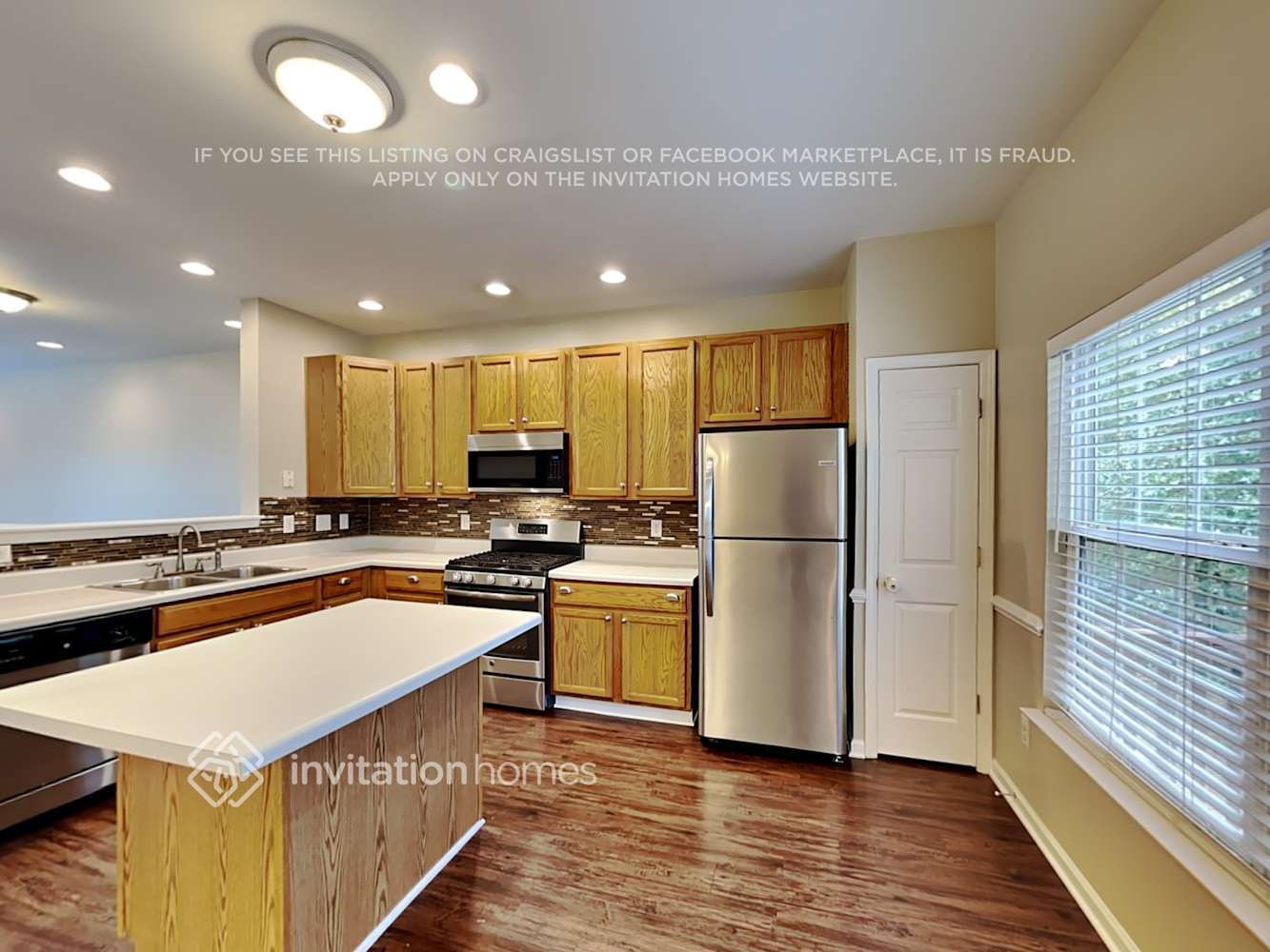 Building Photo - 8704 Winding River Way