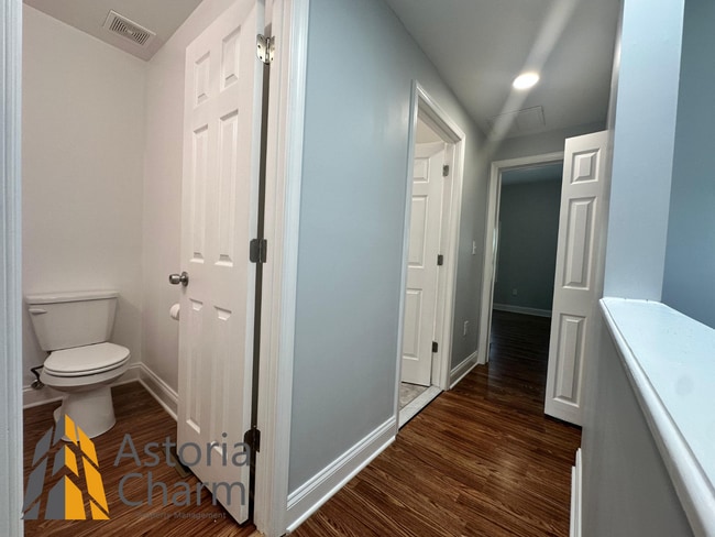 Building Photo - Updated 2 Bedroom 1.5 Bath Home with Deck,...