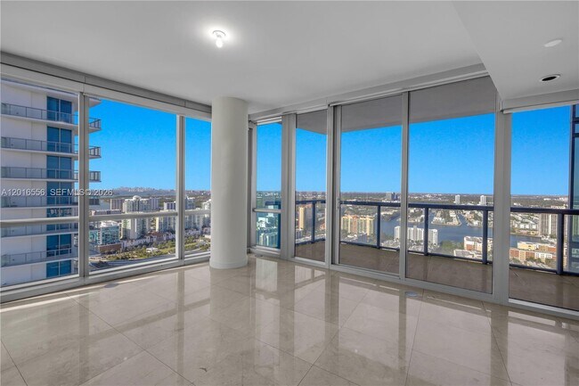Building Photo - 17121 Collins Ave
