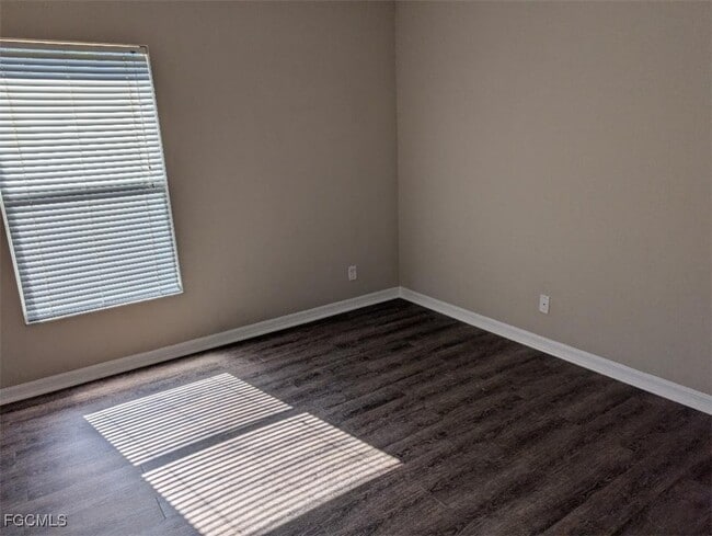 Building Photo - 1502 SW 43rd Ln