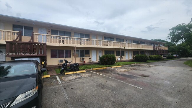 Building Photo - 280 SW 11th Ave