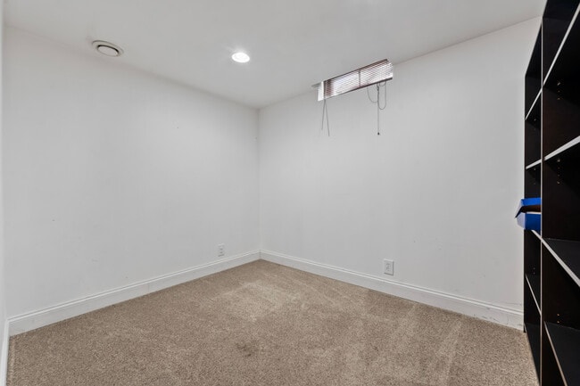 Building Photo - 2158 Countryside Cir