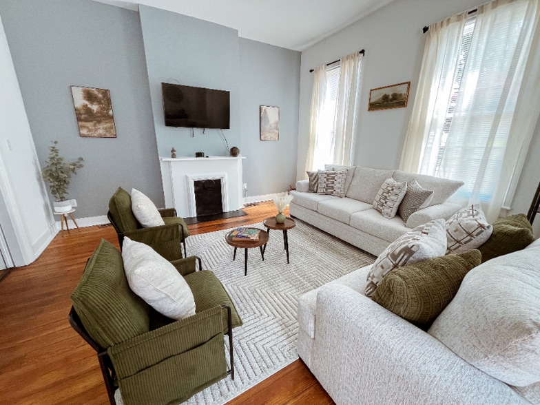 Building Photo - 311 Hinton St