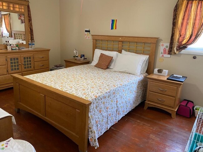 Building Photo - 221 Grissom Ln