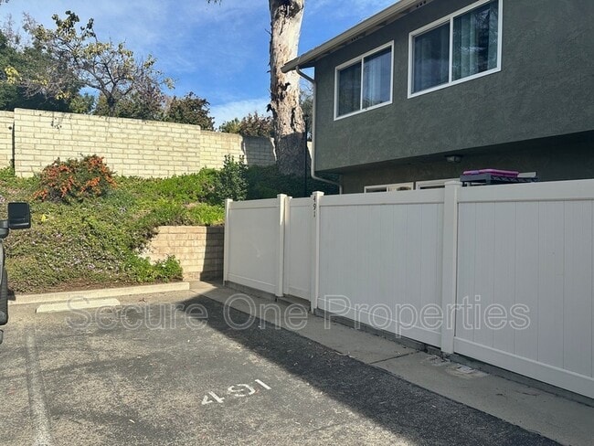 Building Photo - 491 Serento Cir