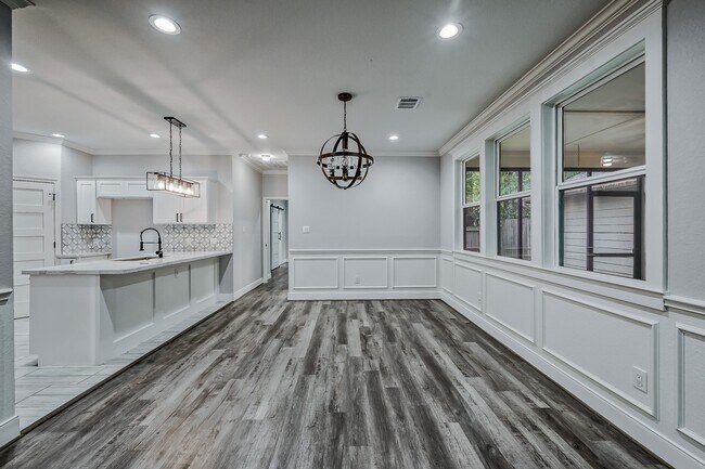 Building Photo - 11315 Alcott Dr