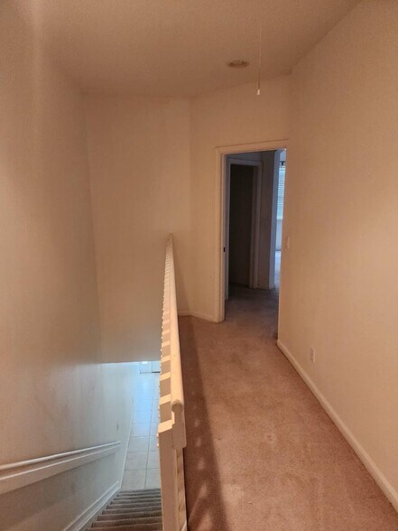 Building Photo - 460 Marbella Dr