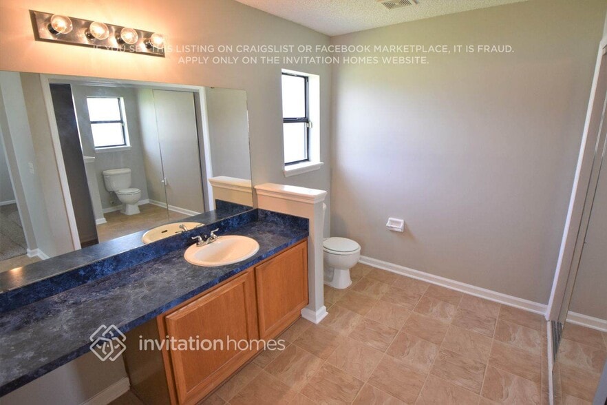 Building Photo - 9785 Oxford Station Dr
