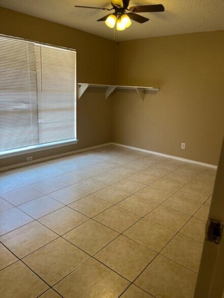 Building Photo - 3243 Nacogdoches Rd