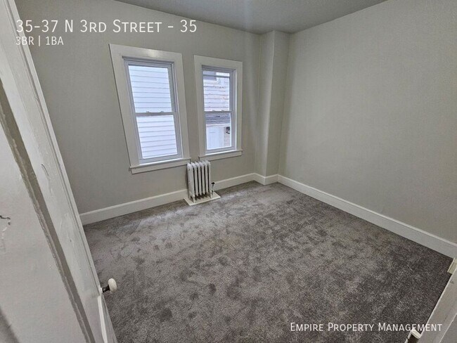 Building Photo - 35-37 N 3rd Street-35