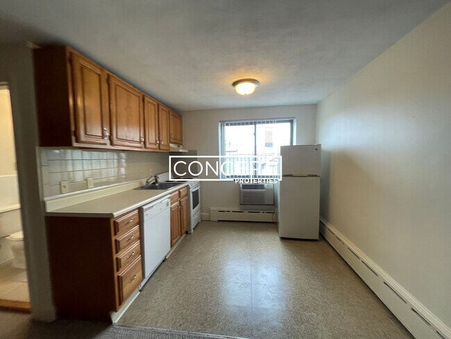 Building Photo - 9 Chester St