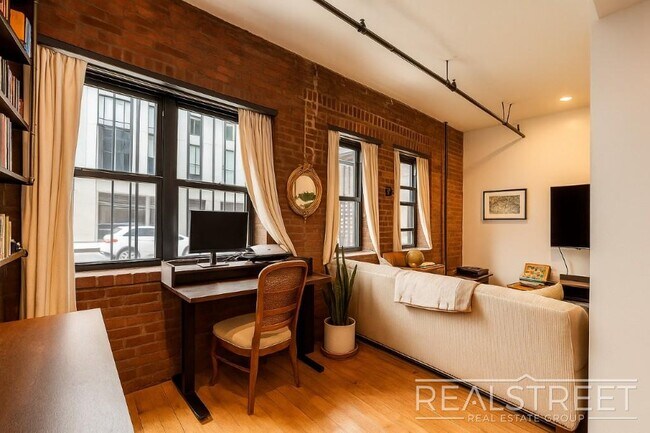 Floorplan - 337 Kent Avenue