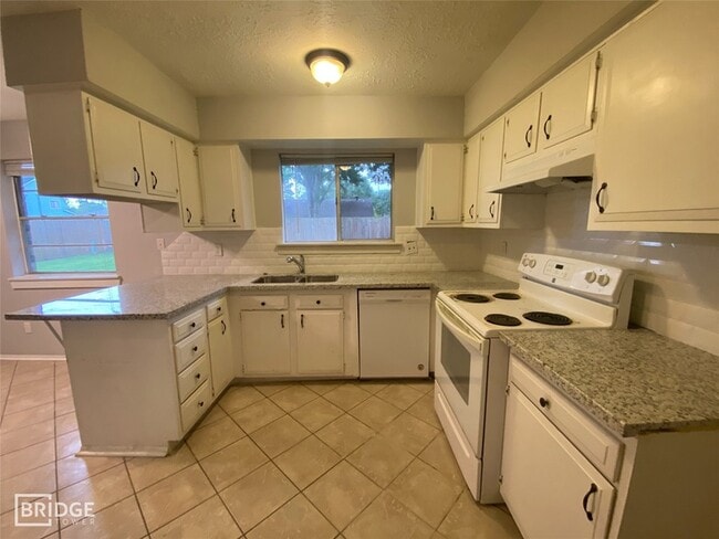 Building Photo - 4414 Burkegate Dr