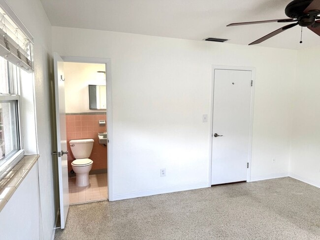 Building Photo - Waterfront Home for Rent – 2BR/2.5BA + Doc...
